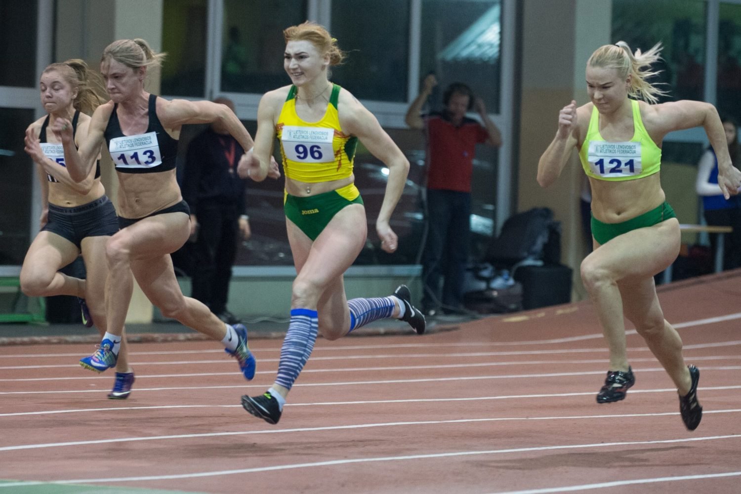 Akvilė Andriukaitytė (geltona apranga)_Alfredo Pliadžio nuotr.