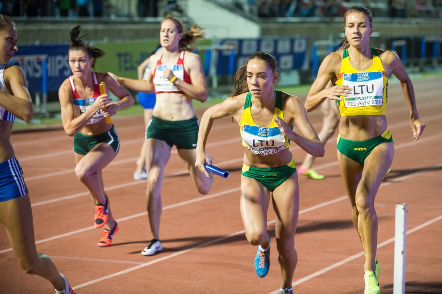 Erika Krūminaitė ir Eglė Balčiūnaitė_Alfredo Pliadžio nuotr.
