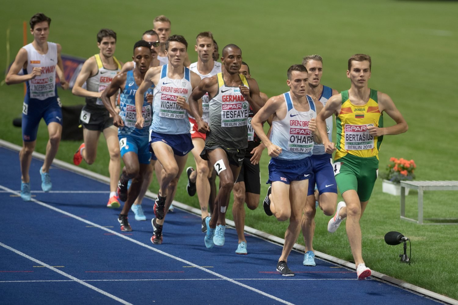 Simas Bertašius (priekyje)_Alfredo Pliadžio nuotr.